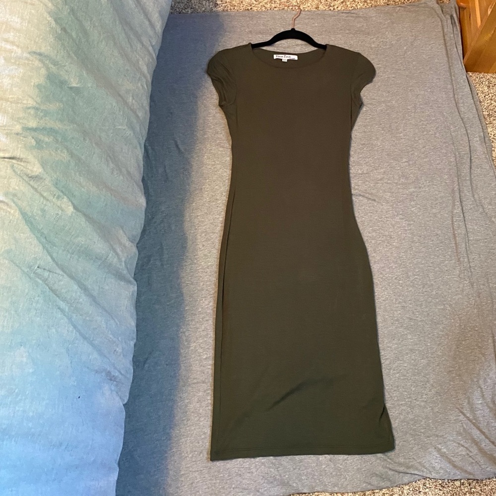 Green bodycon dress
